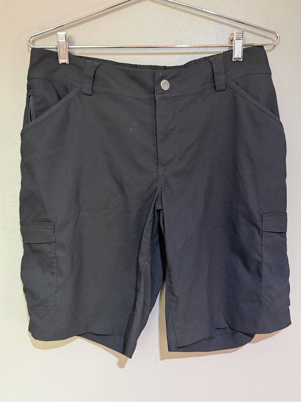 Duluth Trading Co Black Women's Cargo Shorts